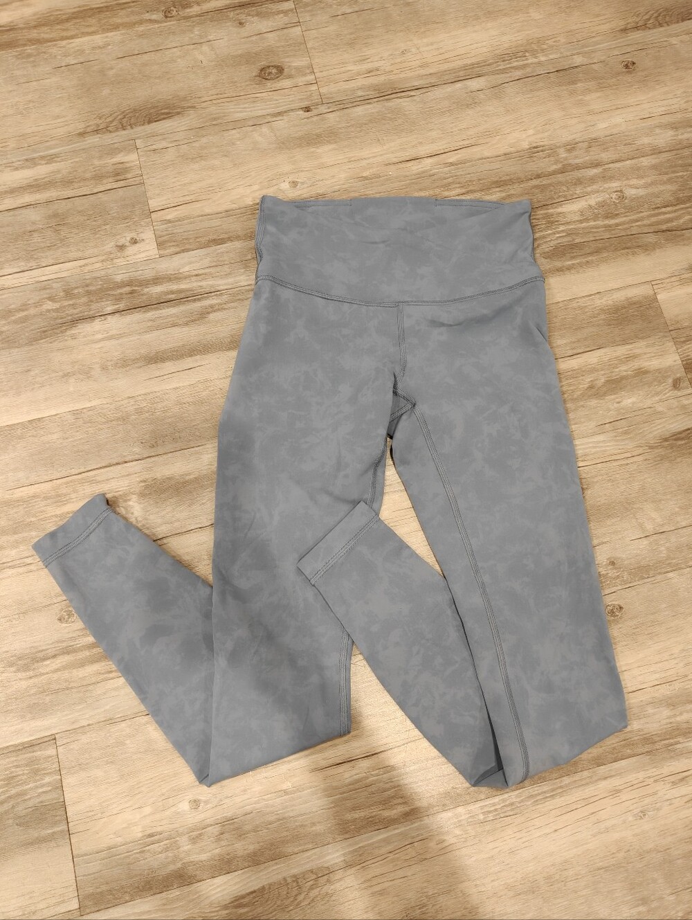 Lululemon Always On High-Rise Tight 28" Sky Wash Print Tempest Blue Size 4 EUC